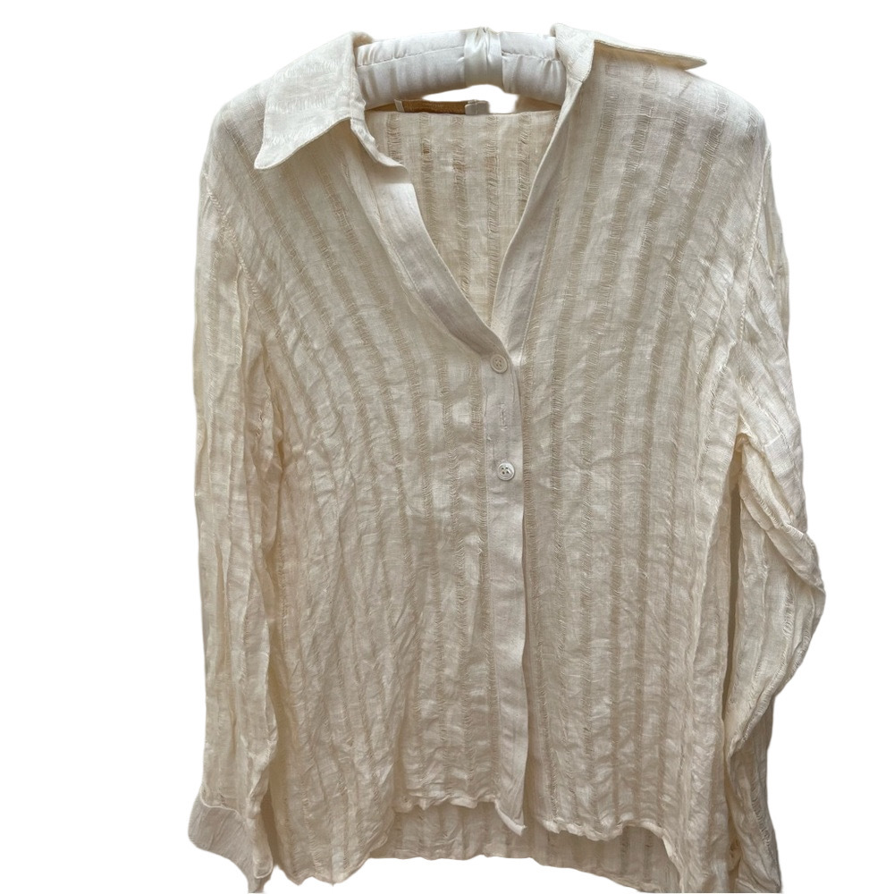 Savannah Morrow Linen button down top - Picture 2 of 4